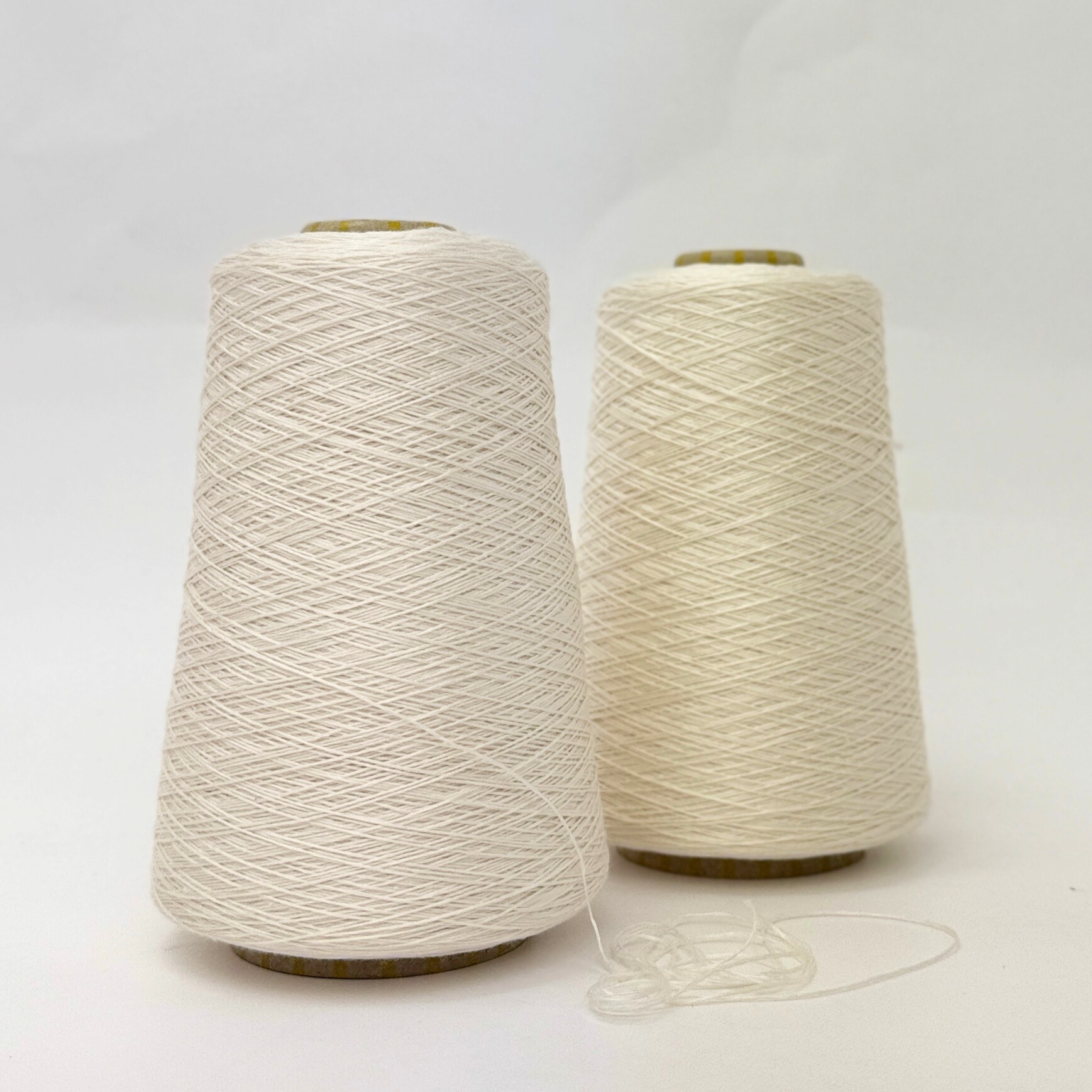 Cici Schappesilke cert. OEKO-TEX® STANDARD 100 (300 g) - Råhvit Cici Schappesilke cert. OEKO-TEX® STANDARD 100 (300 g) - Råhvit