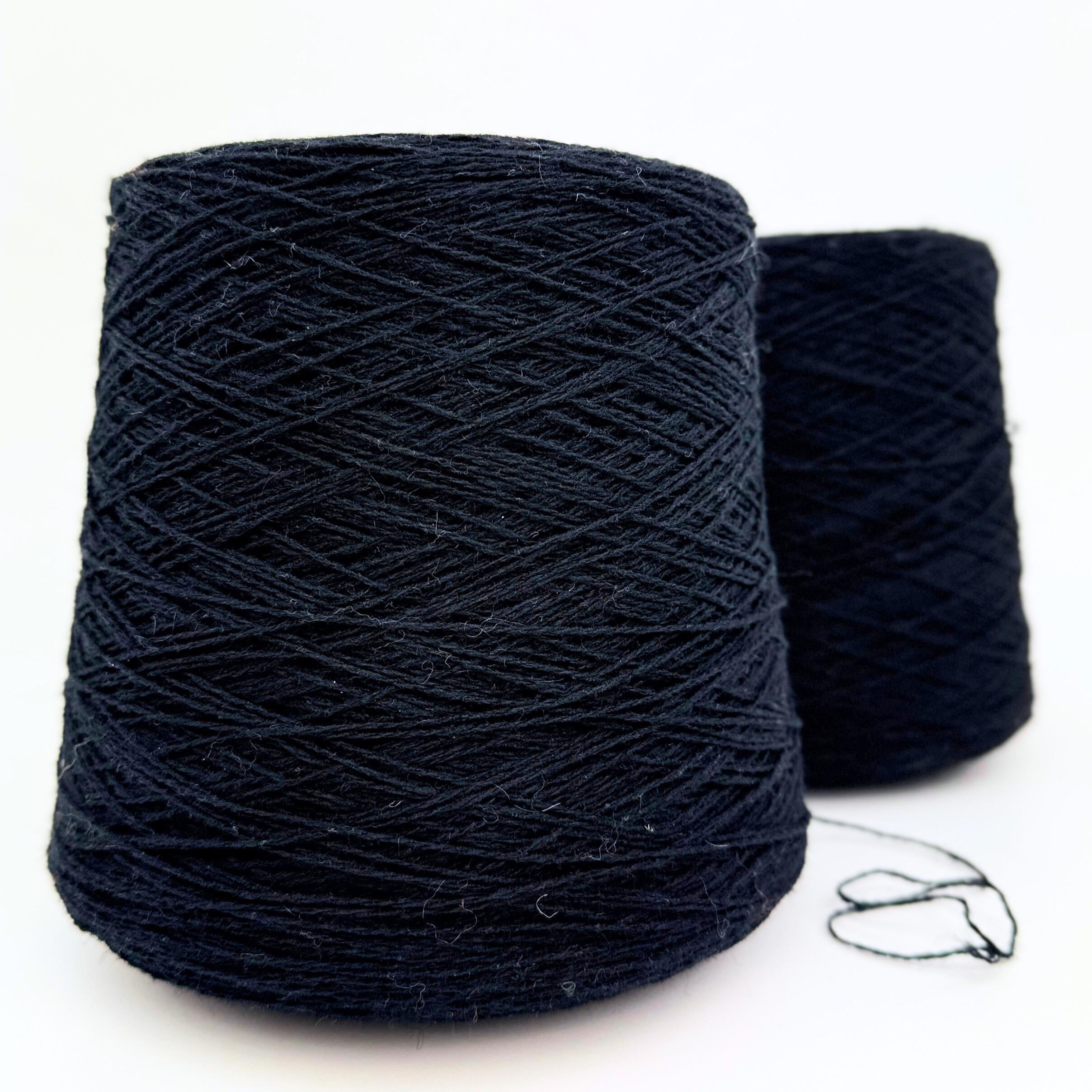Nola Ren Ull (600 g) - Sort