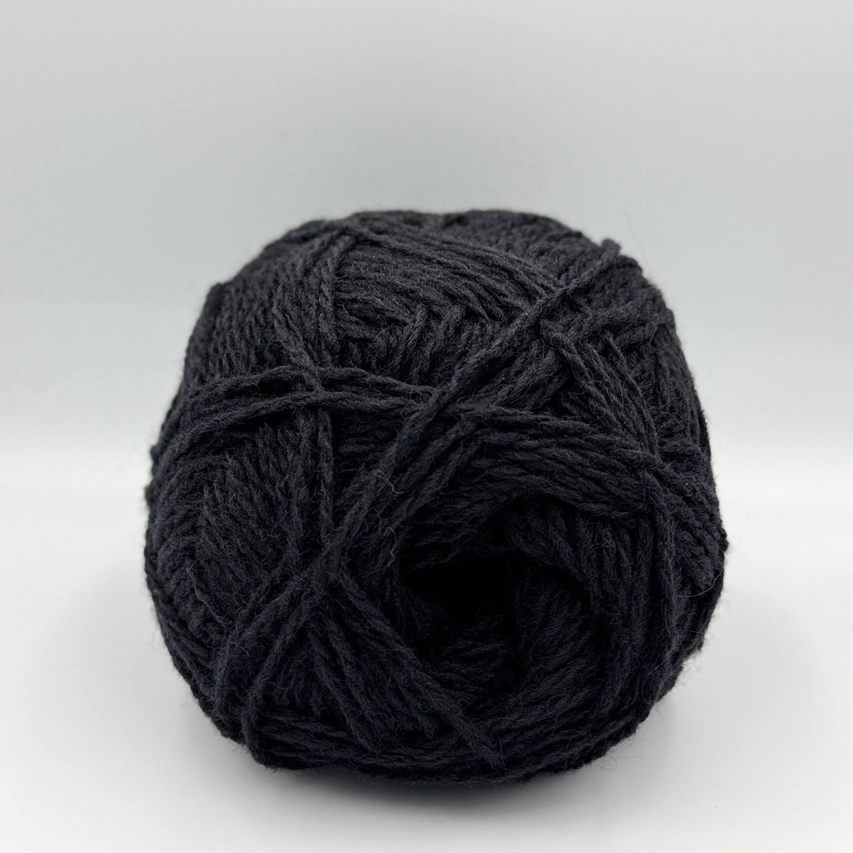 Suma New Zealand Ull 4,5/2 (100 g) - Sort