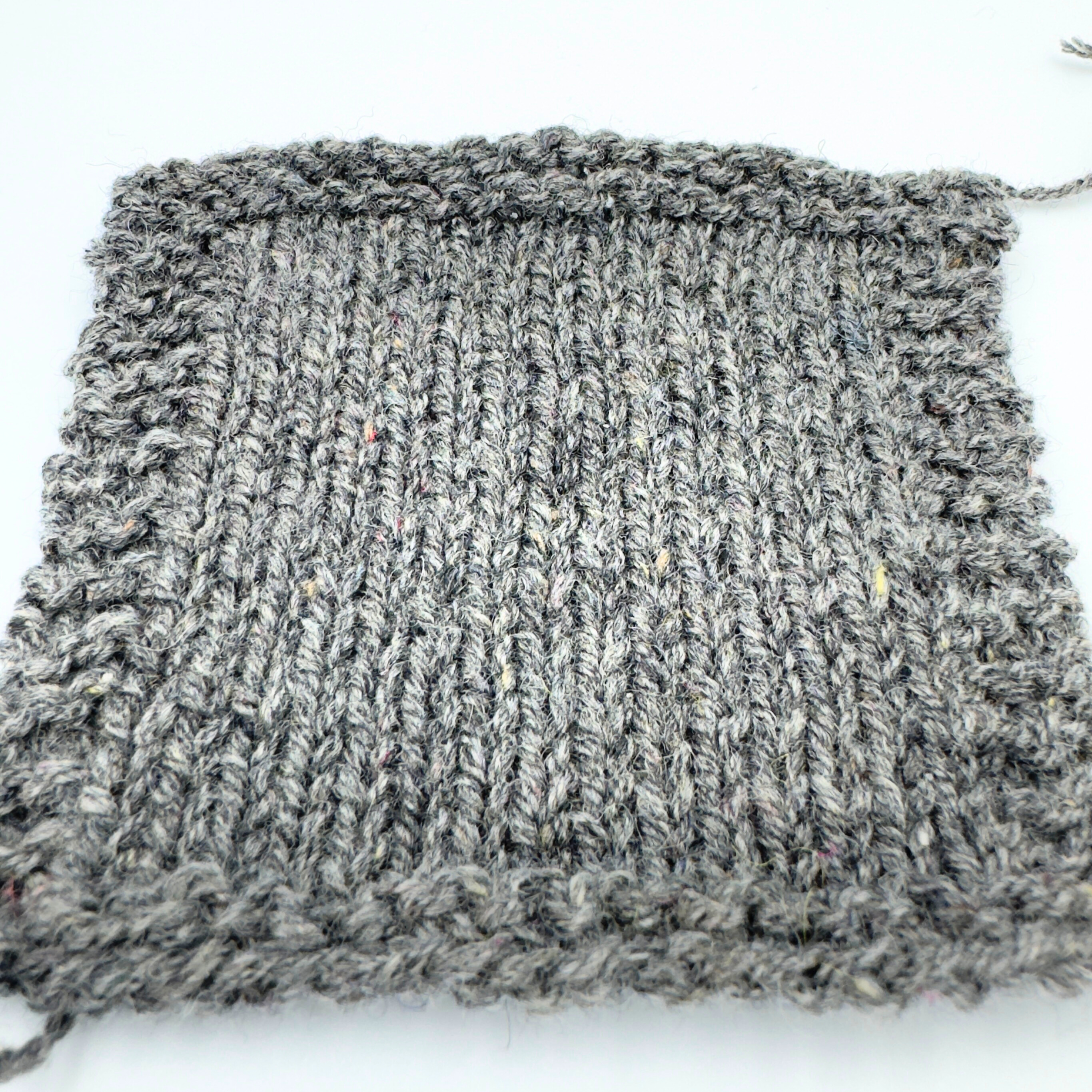 November 2025 Tekstilfibergarn - Grå