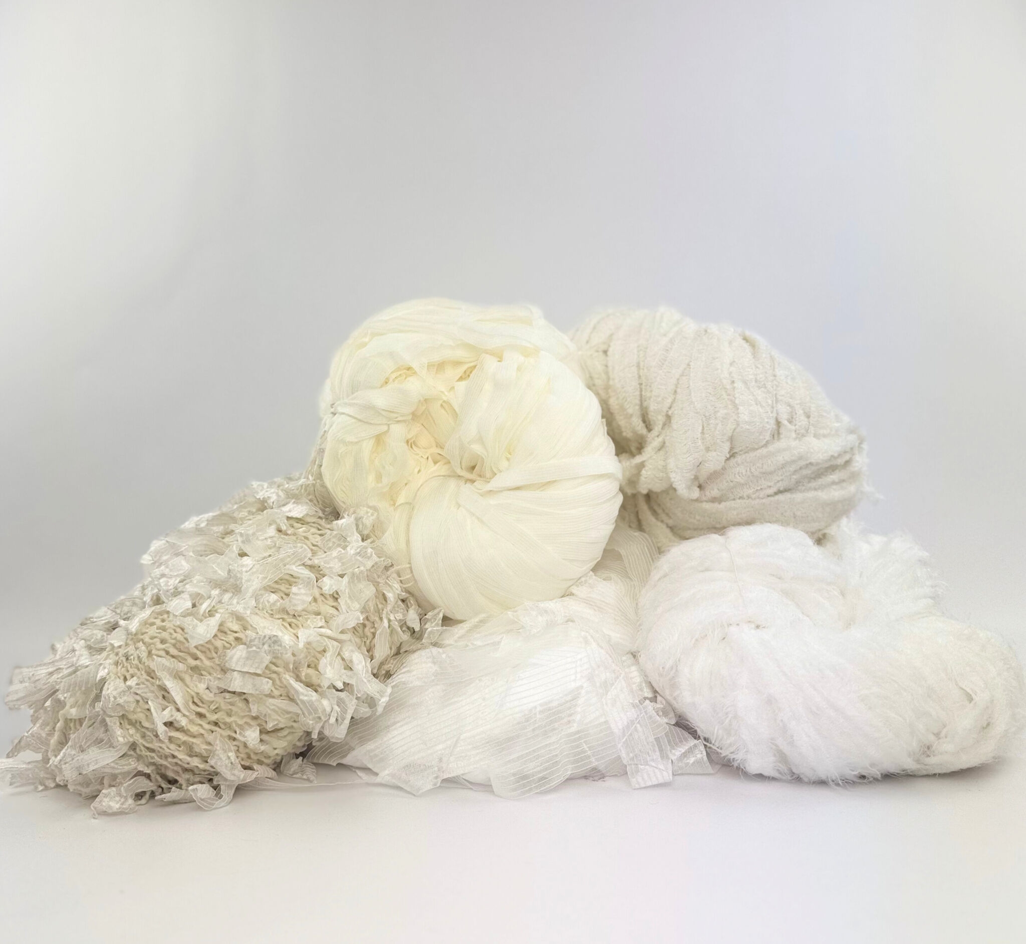 #StoppGarnsvinn lykkepose - 5 Hesper Hvitt Båndgarn (2 kg)