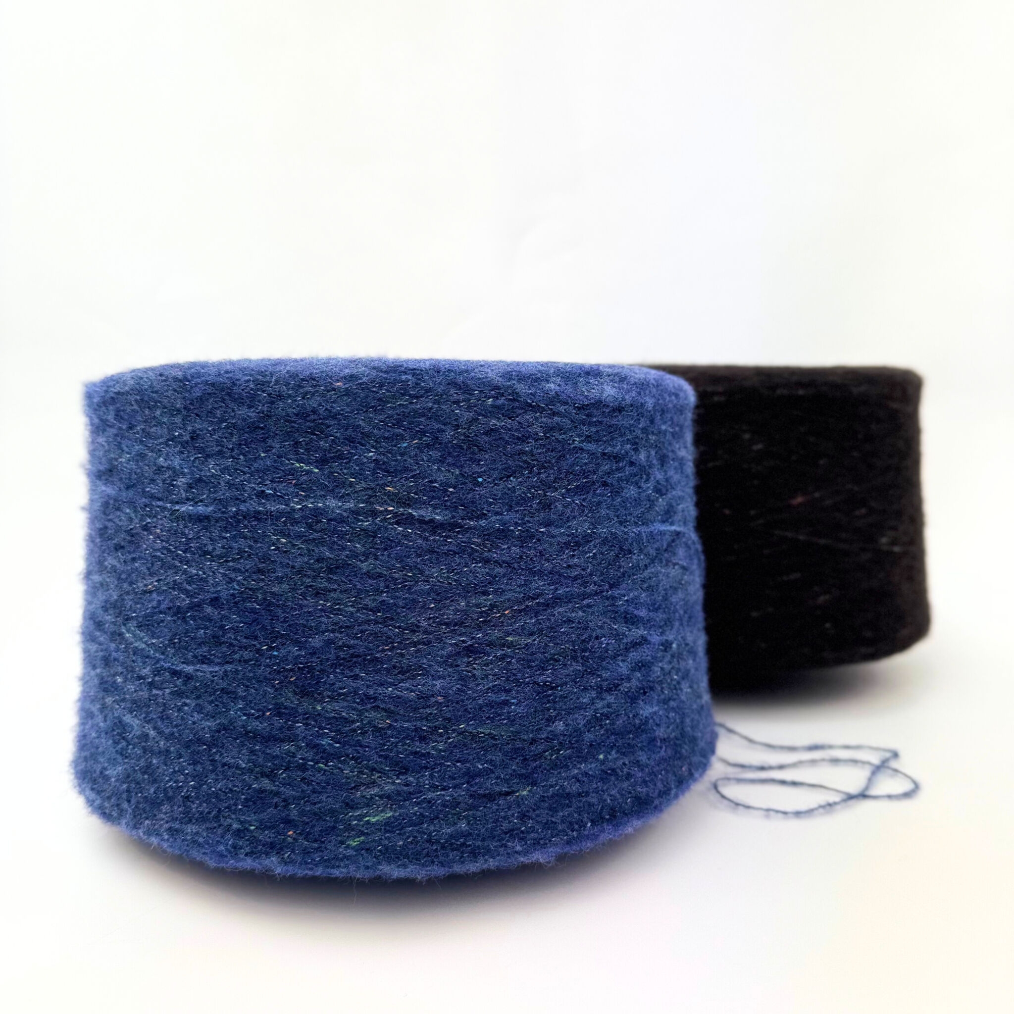 Vertigo Tweed Følgetråd (1,6 kg) Vertigo Tweed Følgetråd (1,6 kg)