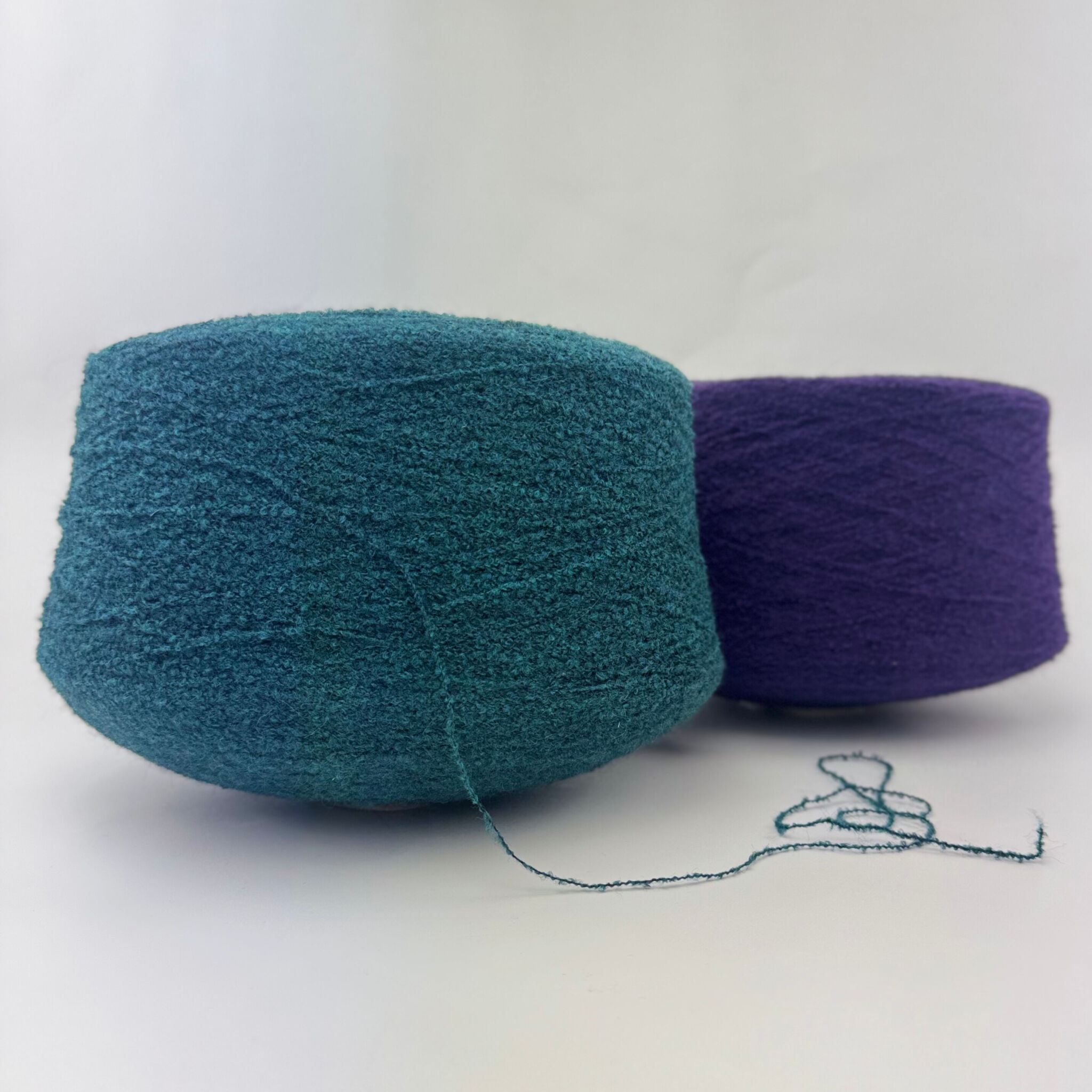Beate Elastisk Bouclé (1,3 kg)