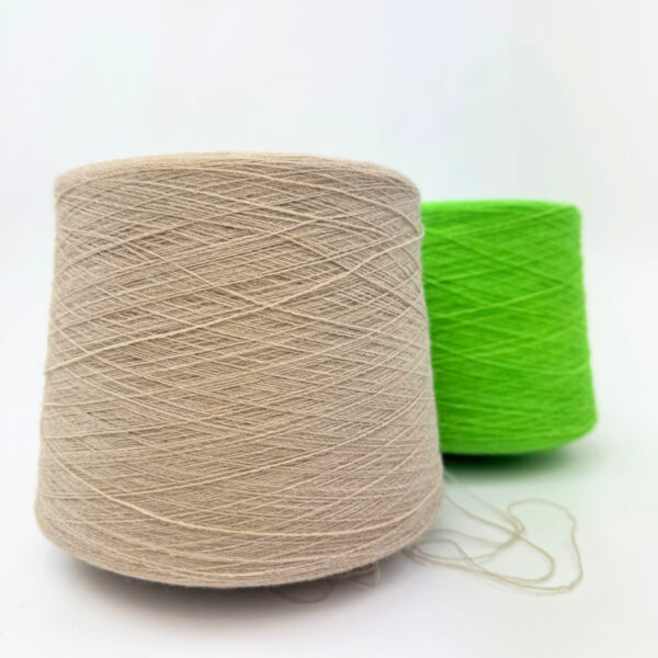 Corinne Akryl Ull (800 g)